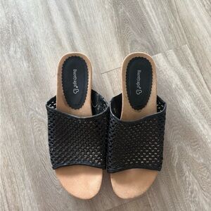 BareTraps Women's Black Woven Mules